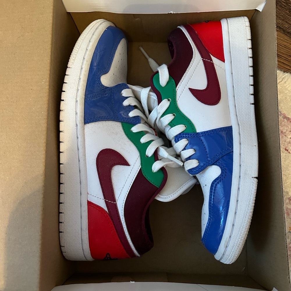 Women’s air Jordan low mid se